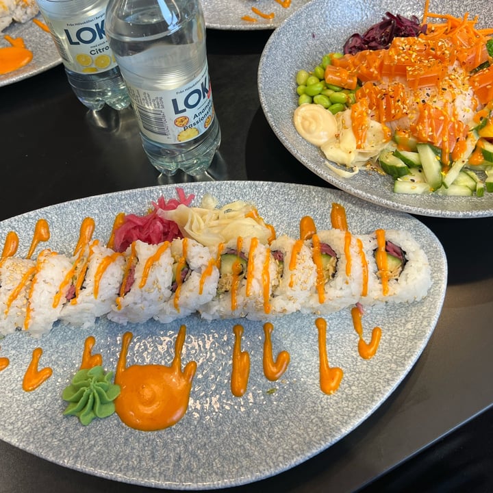 photo of Sushi Yama Express Spicy Oumph shared by @theblobbyvegan on  27 Jan 2024 - review