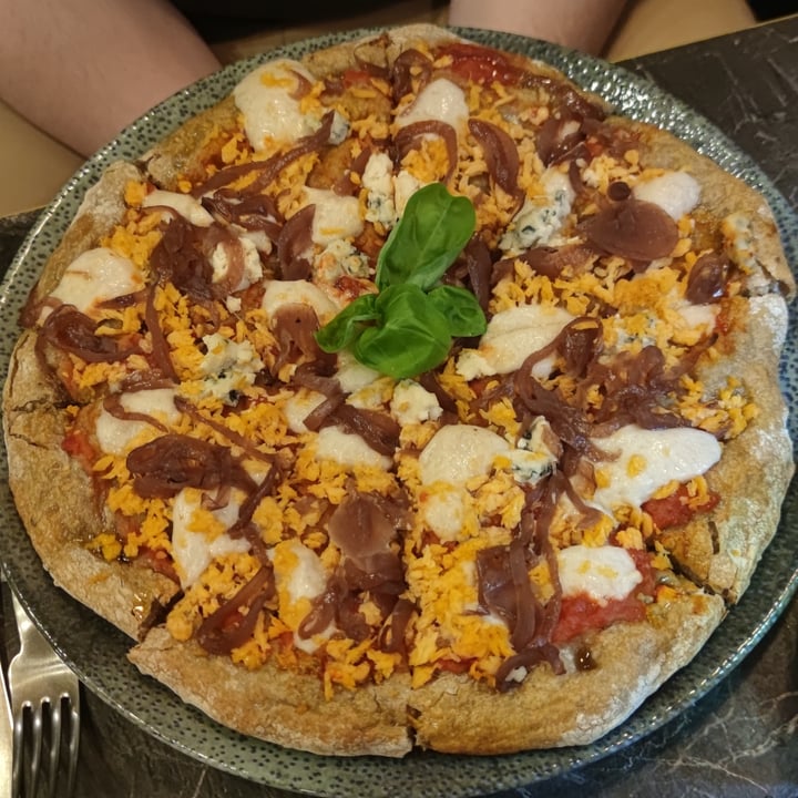 photo of Plant Bistrot Pizza Vuna e Cipolle shared by @komorebima on  24 Mar 2024 - review