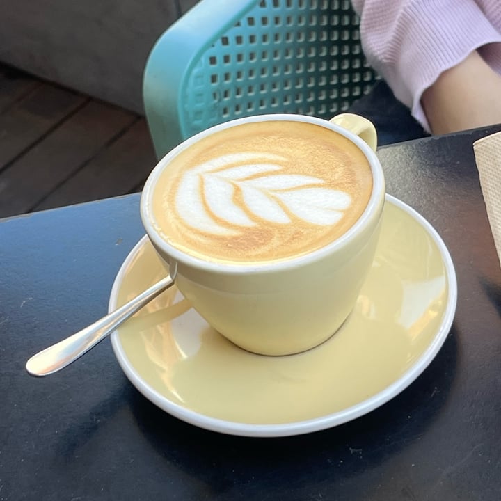 Cos Baby Freo Fremantle, Australia flat white with oat milk Review