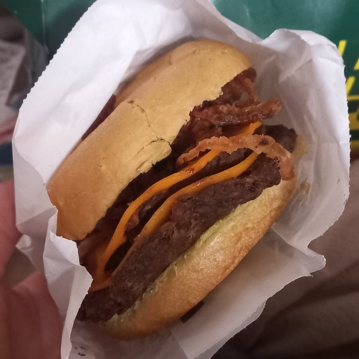 photo of Joy Burgers Lomitas Crispy Andy Hamburguesa shared by @gisegigi on  13 May 2024 - review