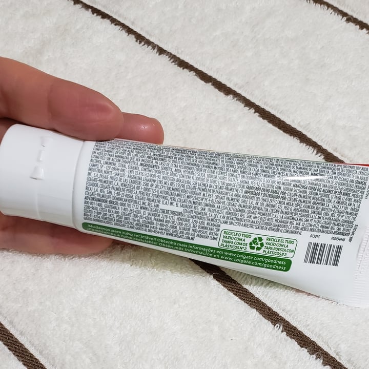 photo of Colgate Gel Dental Natural Extracts Citrus e Eucalipto shared by @vrgvegana on  10 Jul 2024 - review