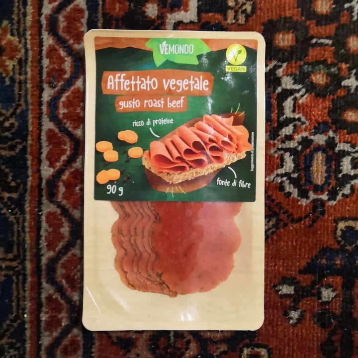 photo of Vemondo affettato vegano roast beef shared by @botanicflora on  04 Jan 2024 - review