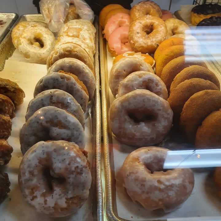 photo of Rainbow Donuts Vegan Plain Donut shared by @paniwilson on  20 Oct 2024 - review