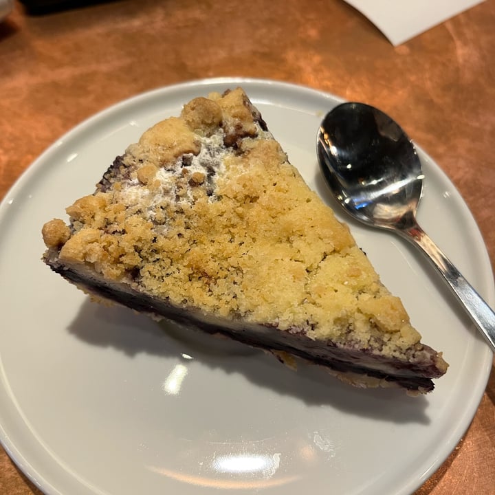 photo of Espresso House Västerås Station Vegan Blueberry Pie shared by @plantpowerpal on  10 May 2025 - review