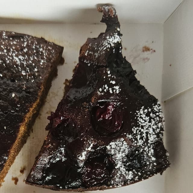 Photo of the dish “torta cioccolato e ciliegie”