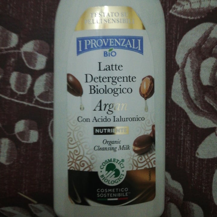 photo of I Provenzali bio latte detergente biologico argan Con Acido Ialuronico shared by @snakegdg on  03 Nov 2023 - review