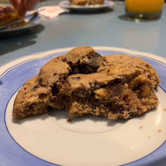 Photo of the dish “Cookie vegan con chips”