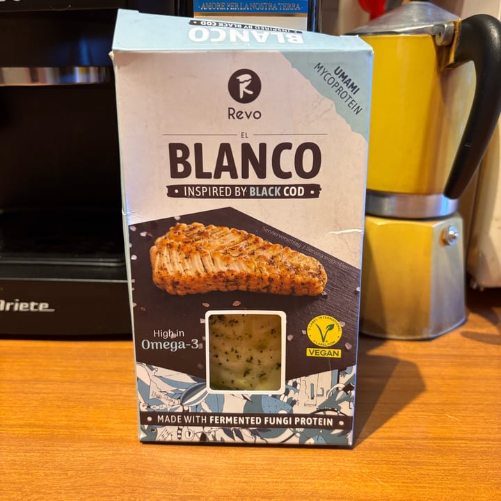 photo of Revo blanco shared by @clarodeluna on  09 Aug 2025 - review