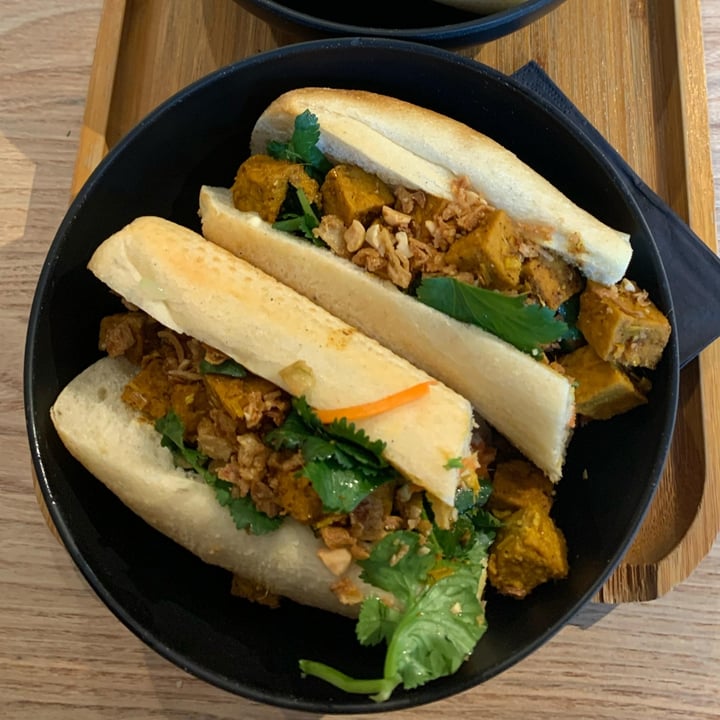 photo of Banh Mi Express (Schuman) Tofu Banh Mi shared by @miriam27 on  25 Apr 2025 - review
