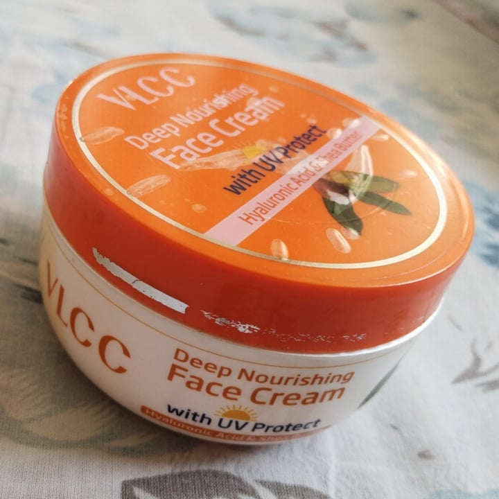 photo of VLCC Deep Nourishing Face Cream - UV Protect shared by @vegananimallove on  10 Nov 2024 - review