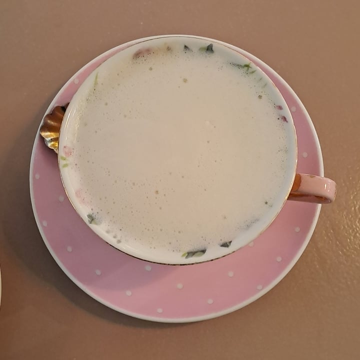 photo of Camelia Bakery Cappuccino di Soia shared by @orsolapi on  24 Mar 2024 - review
