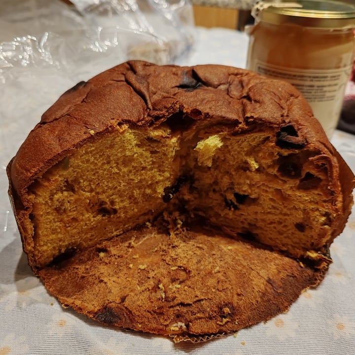 photo of Ivegan panettone classico shared by @cristina-sordi on  02 Feb 2025 - review