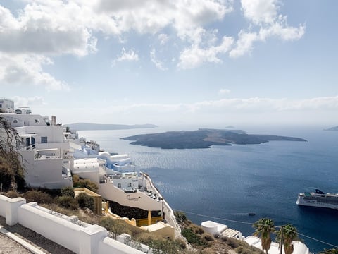 MOD Santorini: The vegan paradise you didn't know you needed