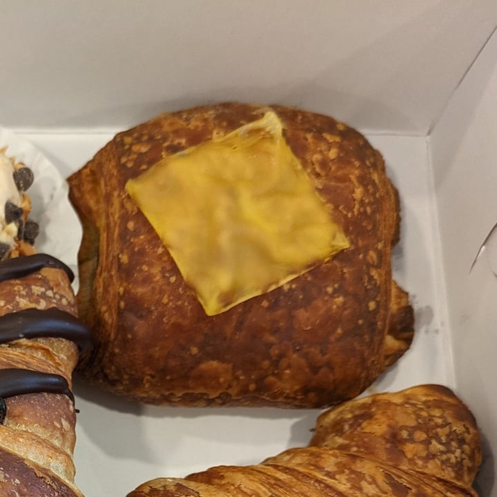 photo of Happy Little Treats Ham & Cheese Croissant shared by @edav334 on  10 Mar 2024 - review