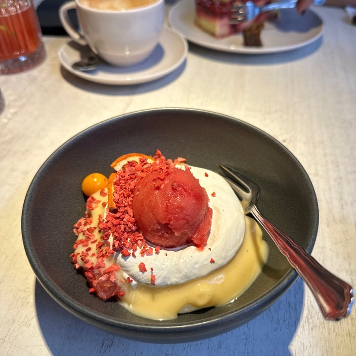 photo of Vegan Restoran V pavlova with blood orange sorbet and vegan custard shared by @vegantravels on  15 Sep 2023 - review