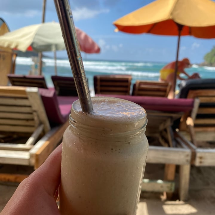 photo of Mage Bar Hiriketiya Beach The Frozen Monkey Smoothie shared by @embroadway on  23 Aug 2023 - review