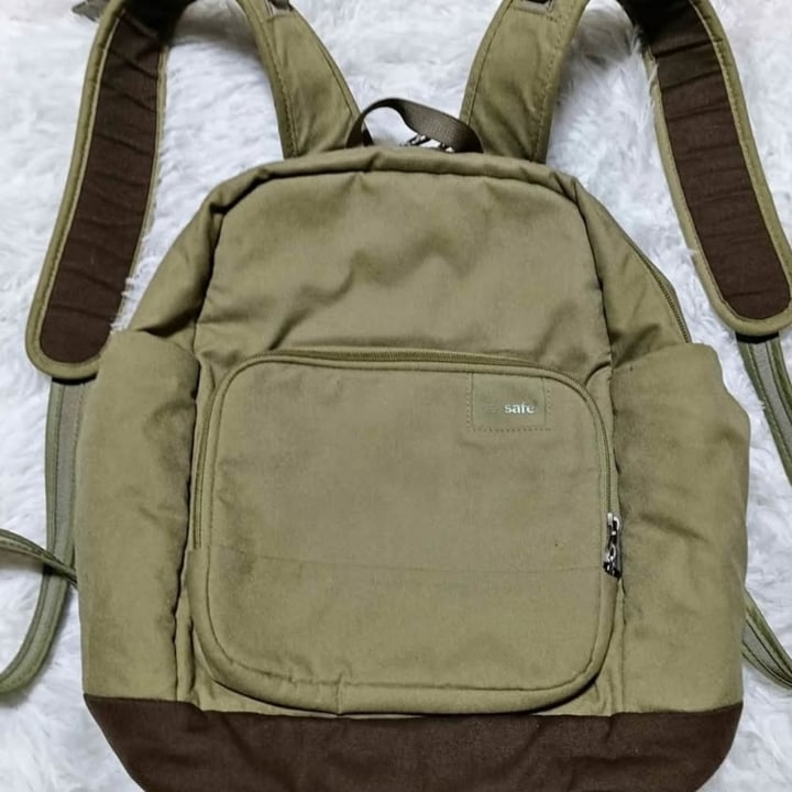 photo of Pacsafe LS300 shared by @teamaldous on  08 Oct 2025 - review