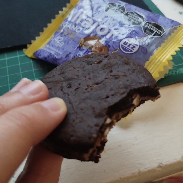 photo of Animal kind Alfajor Con Manteca De Mani shared by @roflo on  02 May 2024 - review