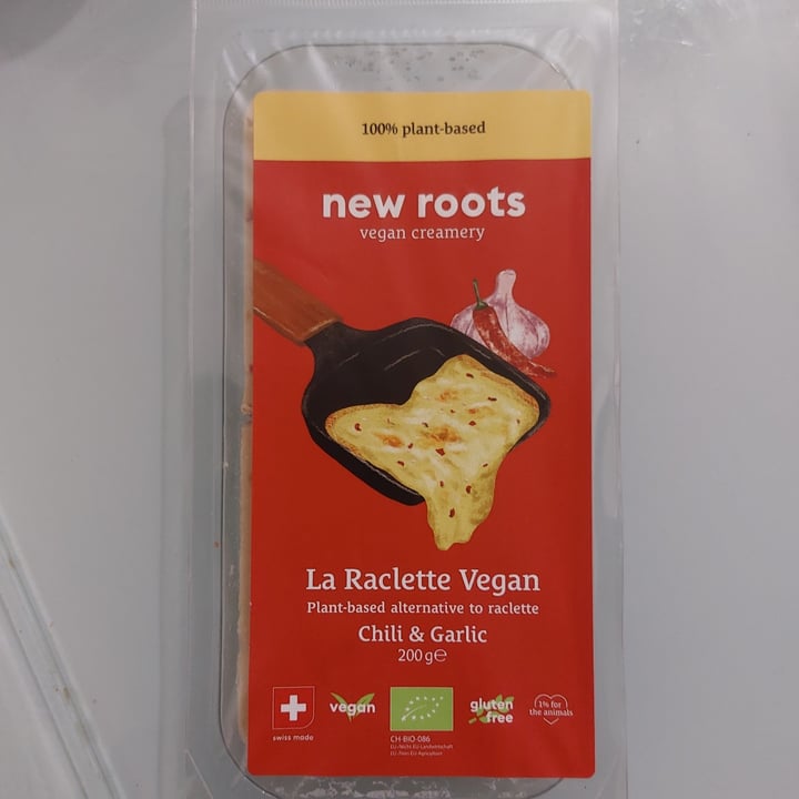 photo of New Roots La Raclette Vegan Chili & Garlic shared by @cloudyaquilegia on  22 Oct 2023 - review