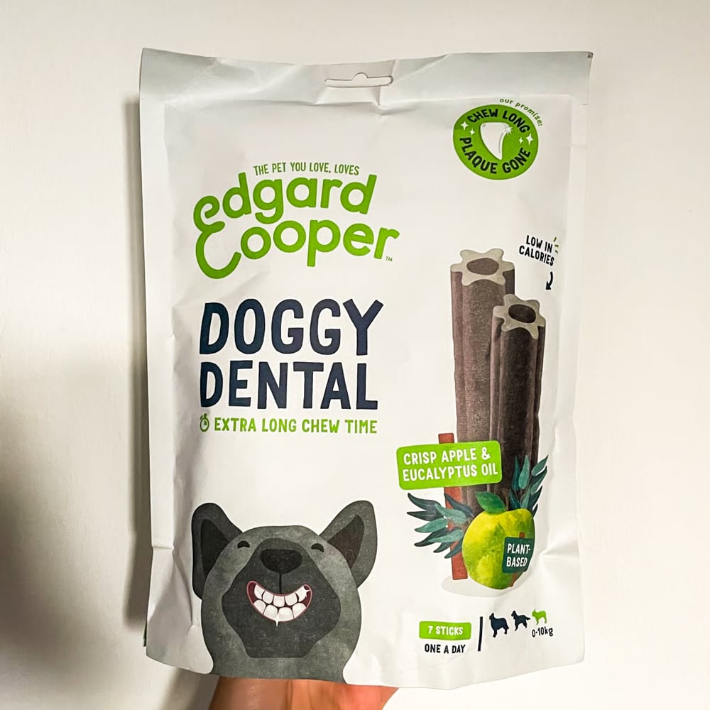 Doggy Dental Crisp Apples & Eucalyptus Oil from Edgard Cooper
