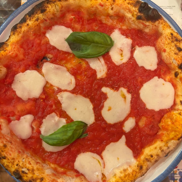 photo of Pizzium - Genova Corso Sardegna Margherita Vegan shared by @divina on  12 Mar 2024 - review