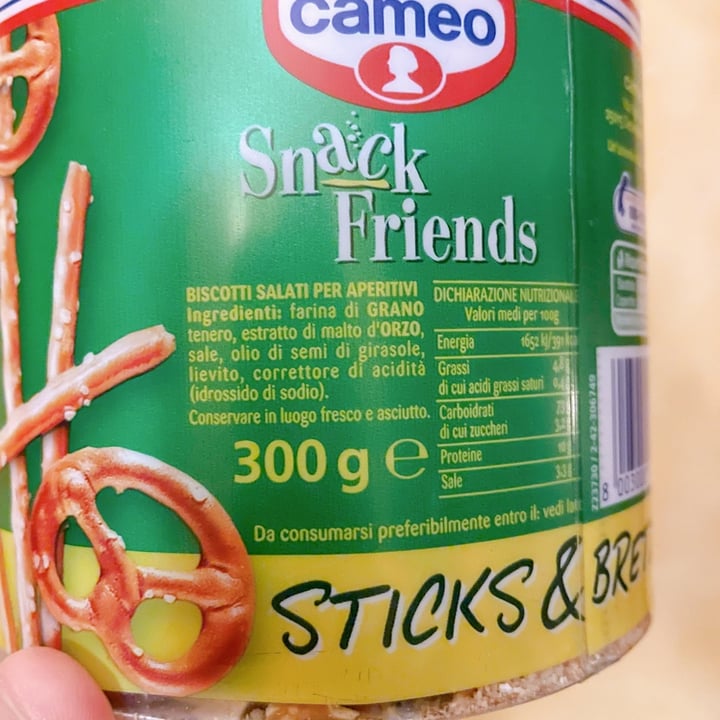 photo of Cameo Snack friends shared by @franvegg on  07 May 2024 - review