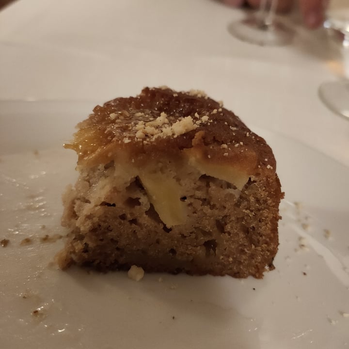 photo of Il Lughino torta di mele e nocciole shared by @andydesa on  28 Aug 2023 - review