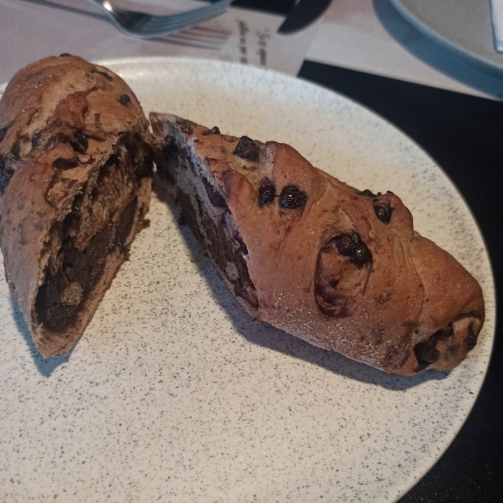 photo of Panadería y Pastelería Beth - Lehem Baguette De Chocolate shared by @lauramartinez on  20 Aug 2023 - review