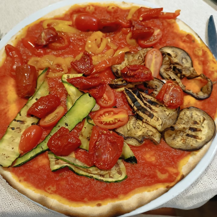 photo of La Fucina Pizza alle verdure shared by @elyyveg on  03 Sep 2023 - review
