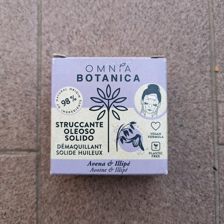 photo of Omnia Botanica struccante shared by @maribelecciu on  14 Oct 2023 - review