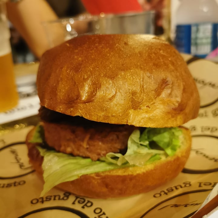 photo of Senape • Laboratorio del Gusto Burger Beyond Garibaldi shared by @nixandstuffs on  31 Aug 2023 - review