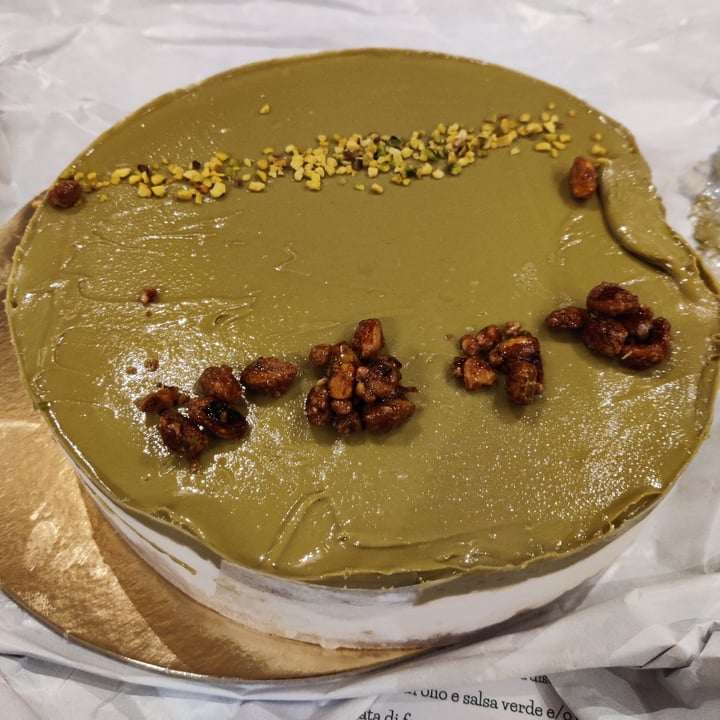 photo of Pasticceria Garzoni Cheesecake vegan al pistacchio shared by @michelanice on  08 Apr 2024 - review