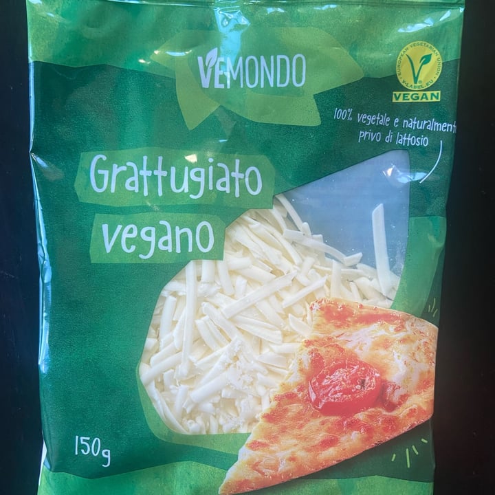 photo of Vemondo grattuggiato vegano shared by @lidianani on  03 Nov 2023 - review