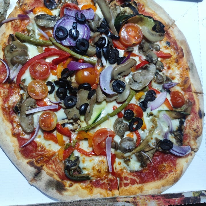 photo of Il Glicine S.N.C. di Crescenzi e Santambrogio Pizza Vegana shared by @susyvet on  24 Mar 2024 - review