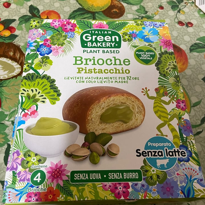 photo of italian green bakery Brioche Pistacchio shared by @aledece on  28 Dec 2023 - review