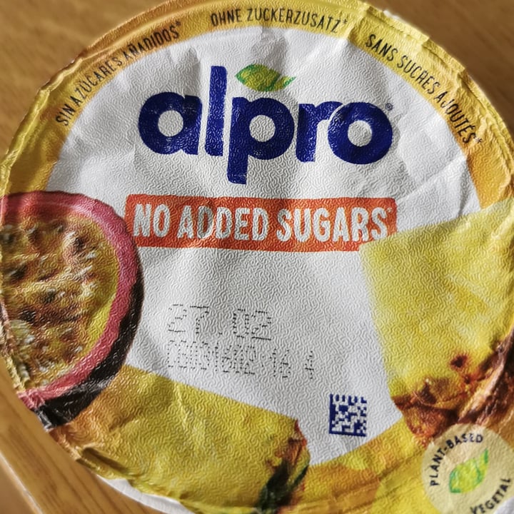photo of Alpro yogurt Passion fruit e ananas shared by @danyzan on  04 May 2024 - review