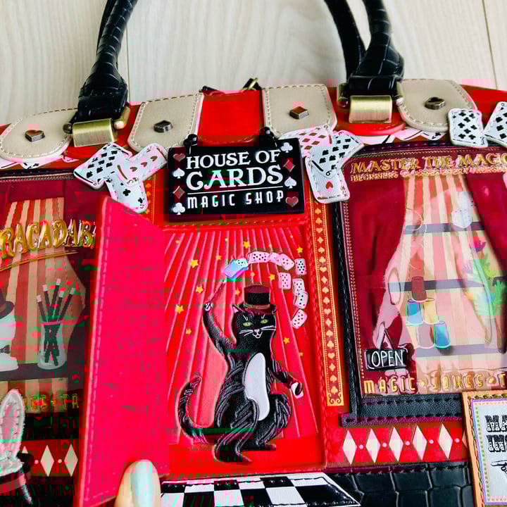 photo of Vendula London Magic Shop handbag shared by @gattaviola on  09 May 2025 - review