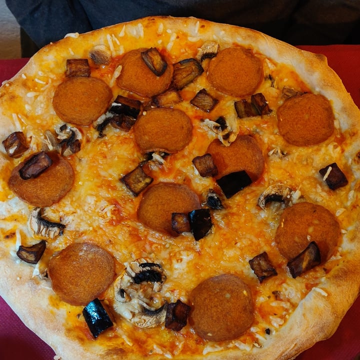 photo of Local 92 Bcn Pizza diavola shared by @gitaneta on  11 Apr 2025 - review