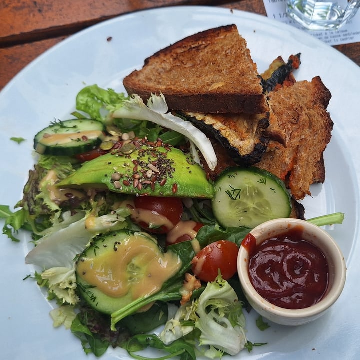 photo of Le Pain Quotidien gardener's croque shared by @winnieandbeltrux on  05 May 2024 - review