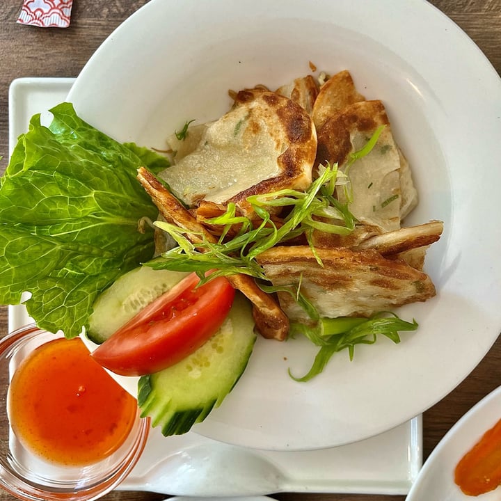 photo of Nong’s Kitchen Scallion Pancakes shared by @oliviazheng on  03 Jun 2025 - review