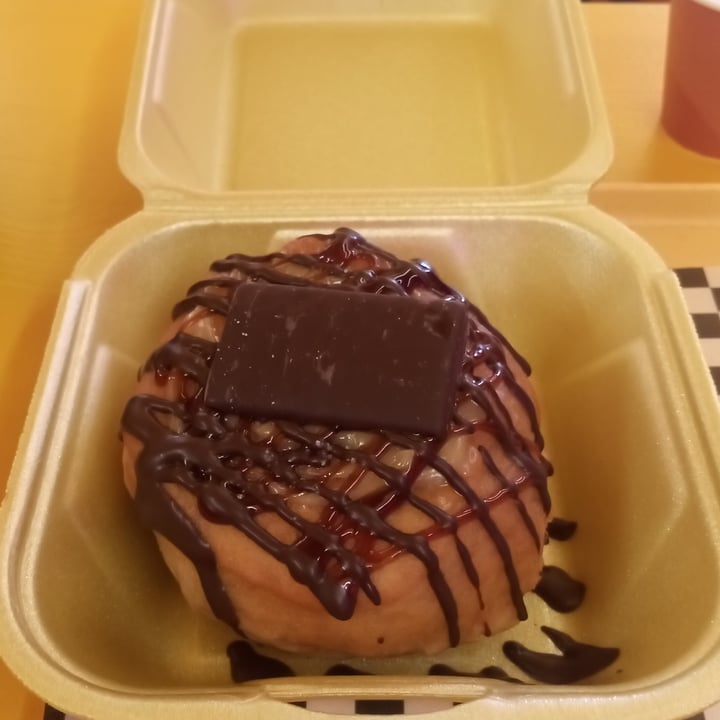 photo of Vonuts Vegan Donut caramelo salado, chocolate y cafe shared by @titoherbito on  04 Apr 2024 - review