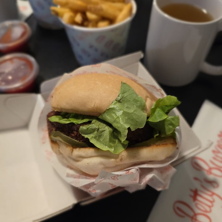 photo of Betty's Burgers & Concrete Co. Betty's classic vegan shared by @hungry_rabbit on  30 Apr 2025 - review