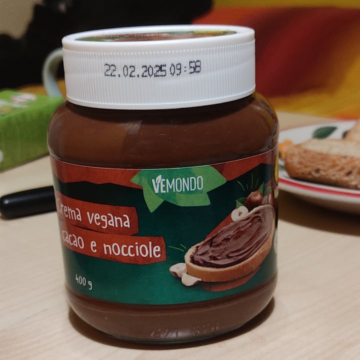 photo of Vemondo Crema  spalmabile nocciole e cacao shared by @erisdelarge on  09 Jan 2024 - review