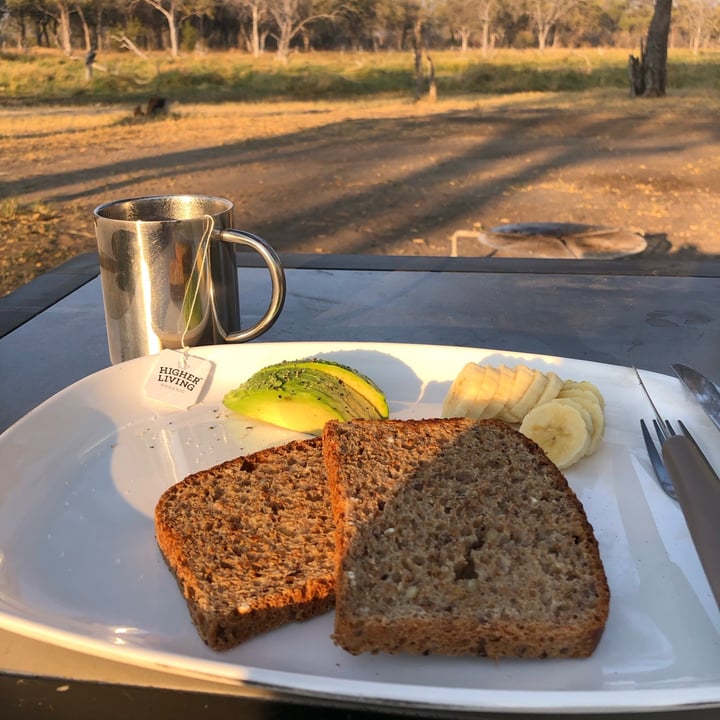 photo of Woolworths Food Seeded Wholewheat Brown Bread shared by @izaskunquilez on  28 Sep 2023 - review