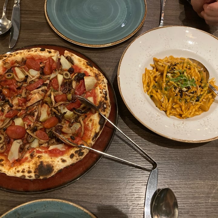 photo of Amò Hand Rolled Trofie Pasta, Purple Artichokes, Apulian Almond Pesto and Peperoncino shared by @bethcab4cutie on  13 Nov 2024 - review