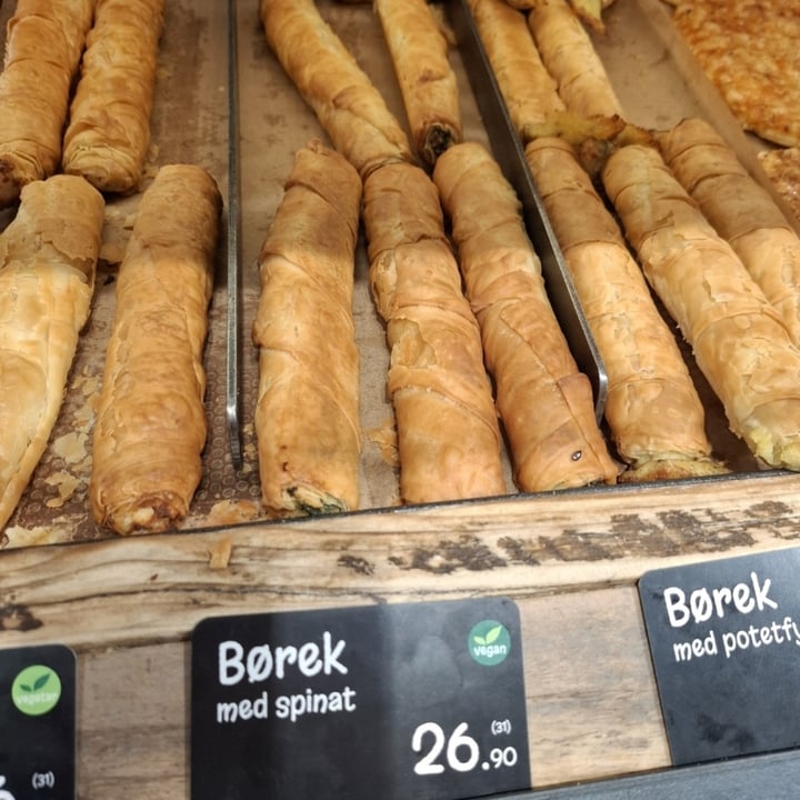 photo of Backstube Tromsø Børek med spinat (borek with spinach) shared by @monica86 on  28 Sep 2025 - review