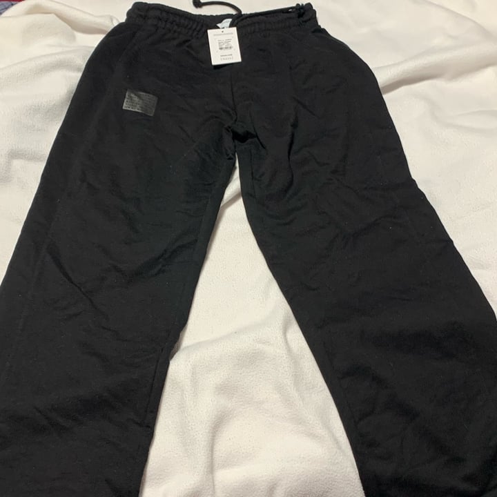 photo of Noize Vegan Sweatpants for Women shared by @mandygvegan on  06 Jan 2024 - review