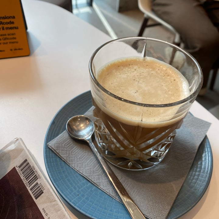 photo of laFeltrinelli Libri e Musica Caffè shakerato con latte d’avena shared by @veggieginny on  09 Jun 2025 - review