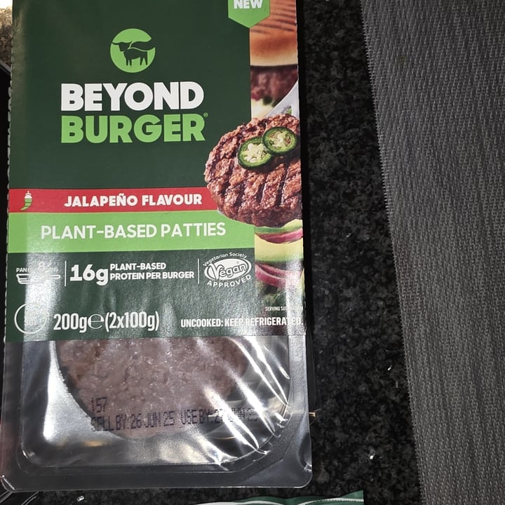 photo of Beyond Meat Jalapeño Flavour Plant-Based Patties shared by @sunshineyum on  05 Jul 2025 - review