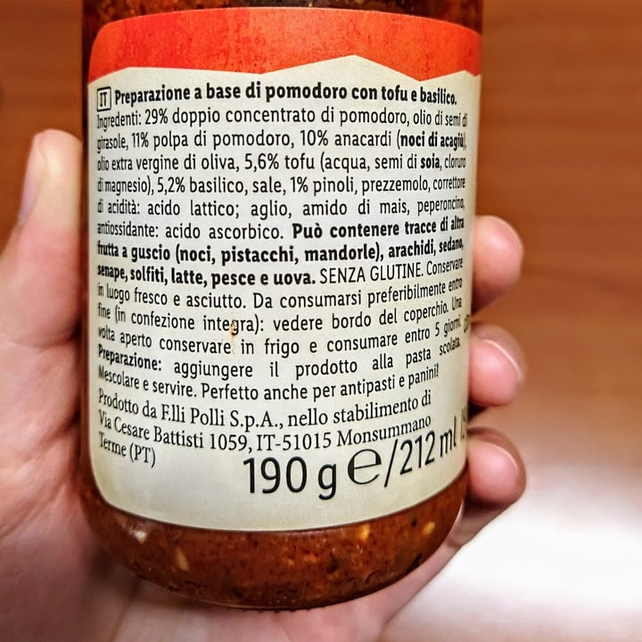 photo of Vemondo Vegan pesto rosso shared by @lidiaaguilar on  14 Sep 2023 - review
